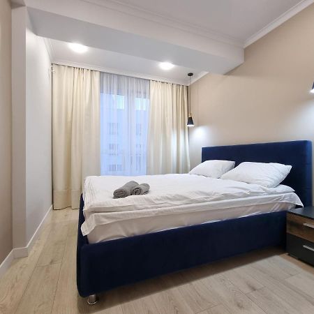 צ'יסינאו Botanica, 1 Bedroom Apartment With Living מראה חיצוני תמונה