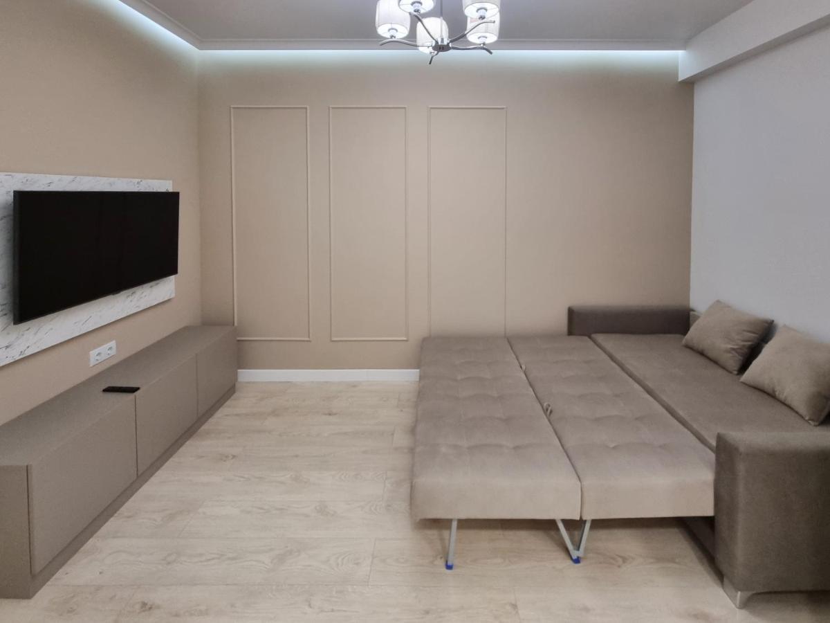 צ'יסינאו Botanica, 1 Bedroom Apartment With Living מראה חיצוני תמונה