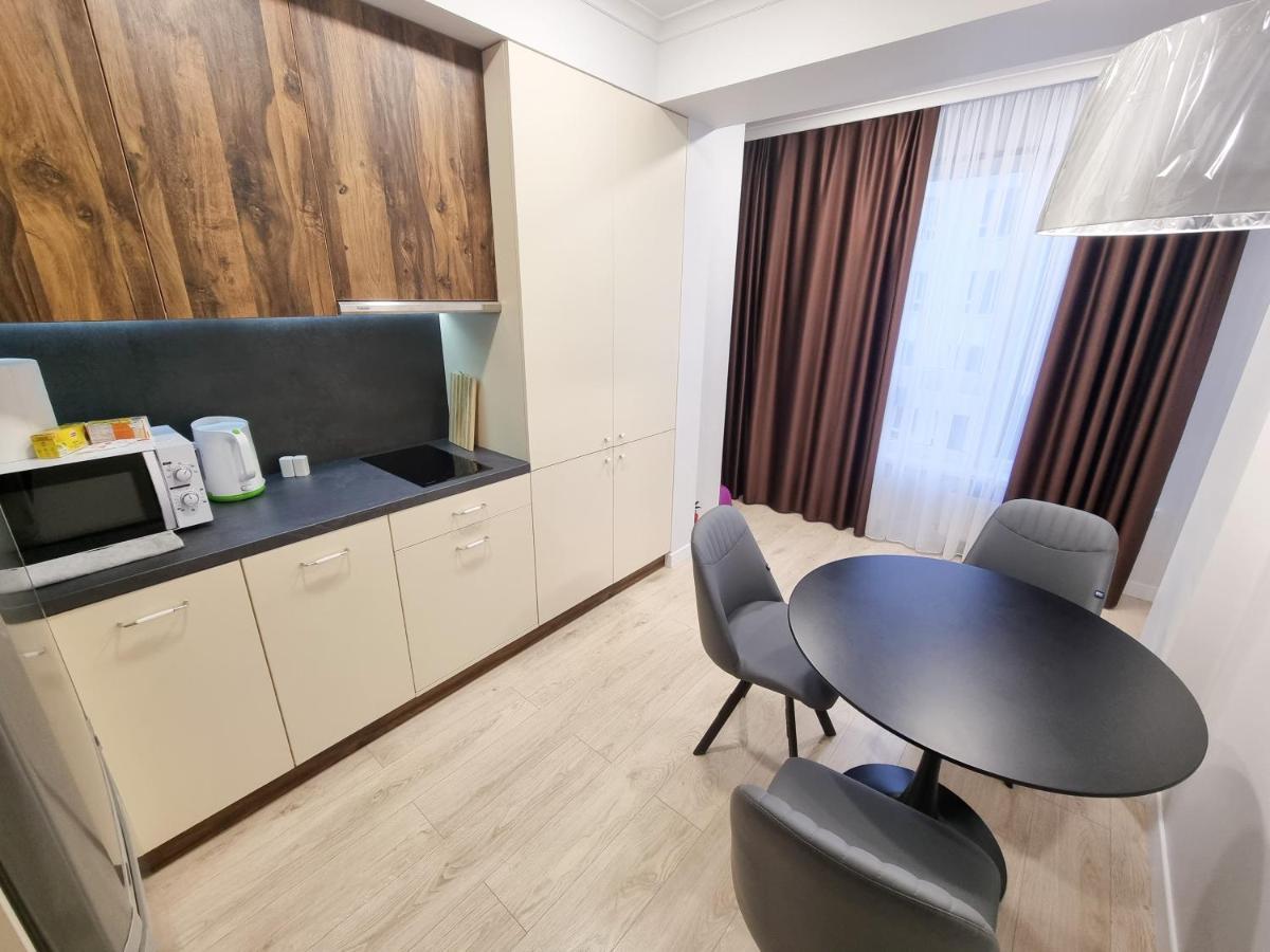צ'יסינאו Botanica, 1 Bedroom Apartment With Living מראה חיצוני תמונה