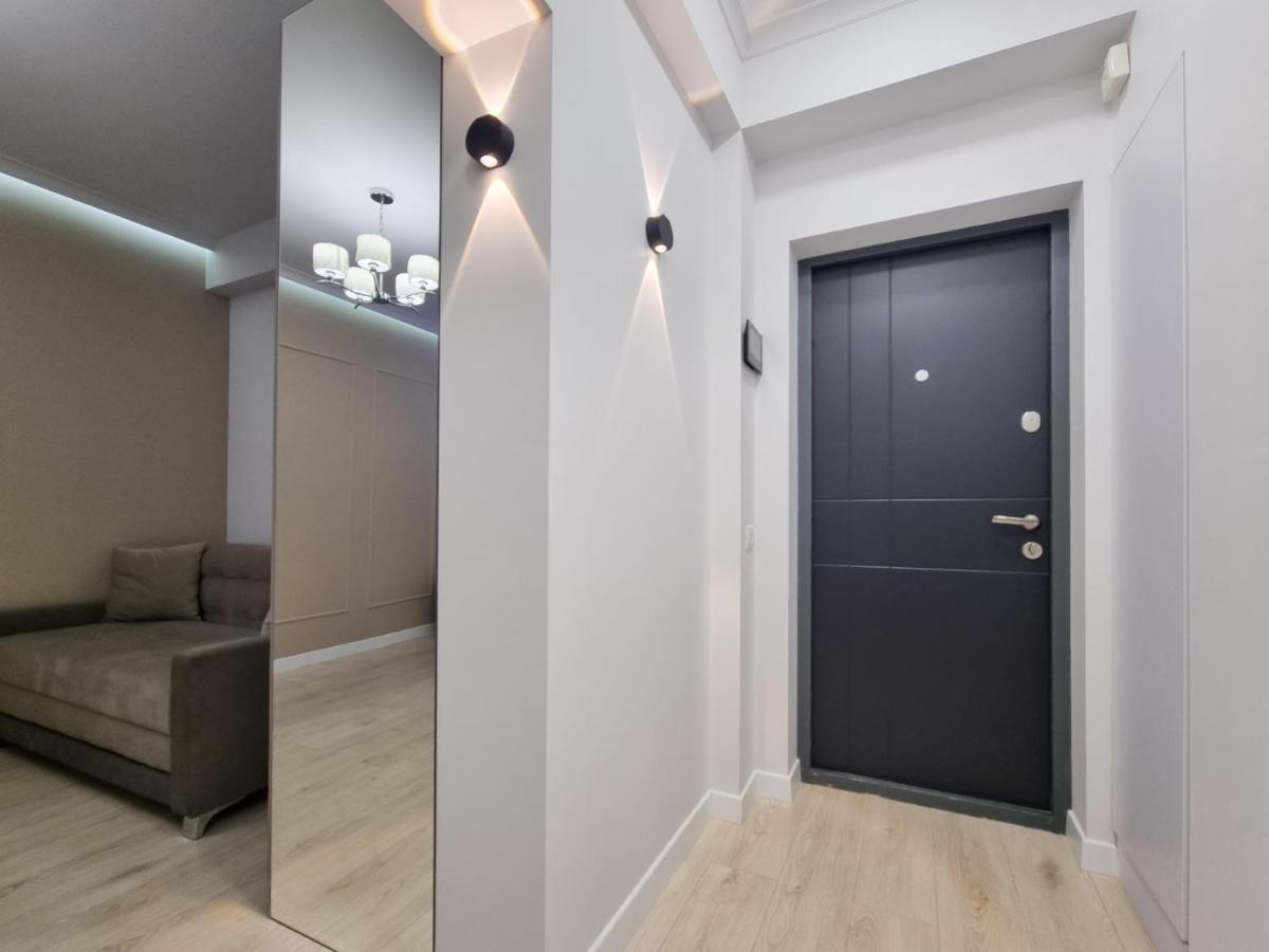 צ'יסינאו Botanica, 1 Bedroom Apartment With Living מראה חיצוני תמונה